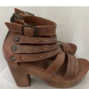 SOLD! BED STU Amelia sandals